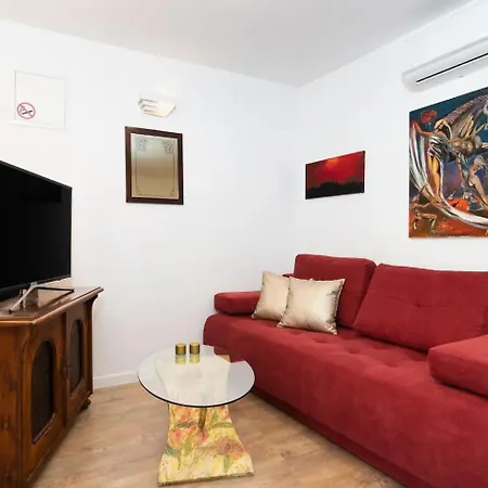 Apartment Ellani Punat