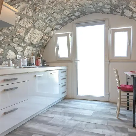 Apartment Ellani Punat